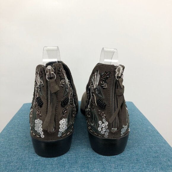 Kenneth Cole  REACTION Taupe Suede Loop Here We Go Embellished Ankle Booties 7 - Picture 4 of 16